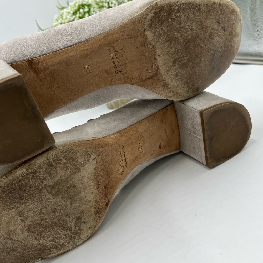 Chloe Light Grey Suede Lauren Scallop Trim Block Heel Pumps Sz 38/US 7 - Picture 14 of 15